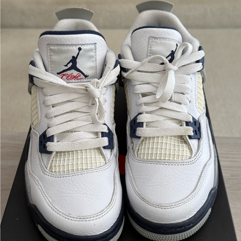 Jordan Air 4 Retro GS White and Midnight Navy Youth Size 4